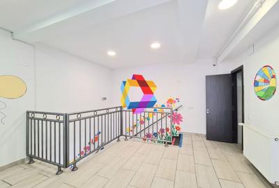 Spațiu comercial, de 300 mp, în Noua - 12