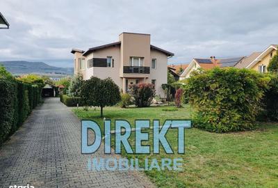 Casă cu 4 camere în Central