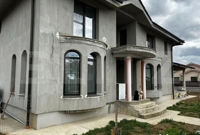 Casă cu 5 camere cu Teren 570 Mp în Nufărul - 2