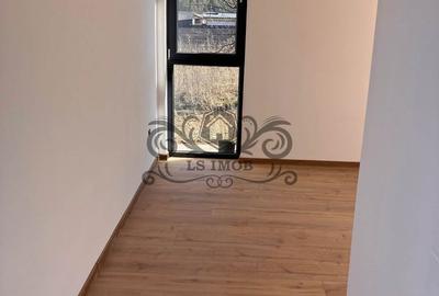 Casă cu 4 camere cu Teren 540 Mp în Cristian - 3