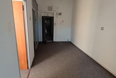 Mihai Bravu ,Iancului  10 Euro/mp birouri - 2