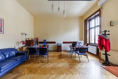 Casă cu 25 camere cu Canalizare în Central - 19