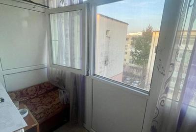 Apartament cu 3 camere decomandat în Central - 1
