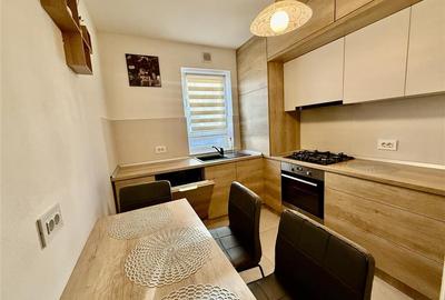 Apartament cu 2 camere decomandat în Tractorul - 15