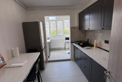 Apartament cu 3 camere decomandat în Berceni - 10