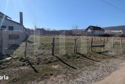 Teren de 600 mp, în Micești
