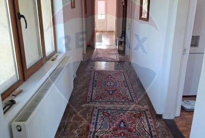 Casă cu 6 camere cu Teren 3300 Mp în Central - 15