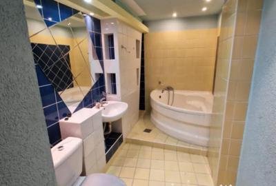 Apartament cu 4 camere decomandat în Traian - 2