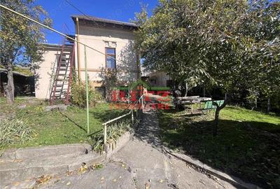 Casă cu 3 camere cu Teren 1623 Mp în Central - 14