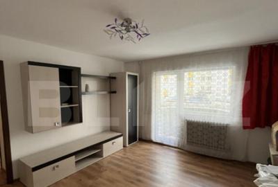 Apartament 3 camere complet renovat 70 mp utili (cu balc - 2