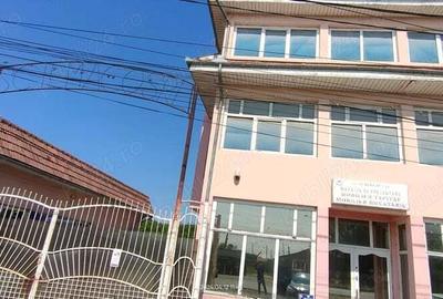 Spațiu comercial, de 6,800 mp, în Central