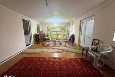 Casă cu 4 camere în Romanești
