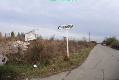 Teren intravilan de 10500 mp, în 6 Vânători - 6