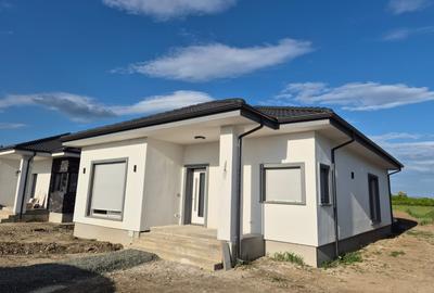 Vila NOUA individuala, 4 camere in Via Carmina, Arad, comision 0
