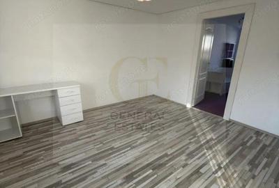 Apartament spatios cu 3 camere - 15