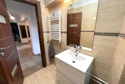 Apartament cu 3 camere în P-ța Romană - 12