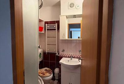 Apartament cu 3 camere decomandat în Aradului