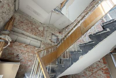 Hotel/Pensiune, de 1,700 mp, în Est - 20
