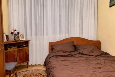 Apartament cu 3 camere decomandat în 1 Mai - 2