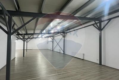 Spațiu comercial, de 990 mp, în Est - 7