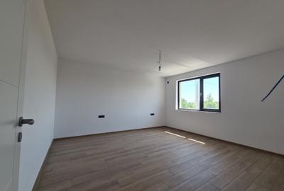 Casă individuală cu 4 camere cu Teren 250 Mp în Odăi - 12