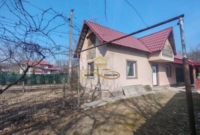 Casă individuală cu 2 camere cu Canalizare în Parava - 1