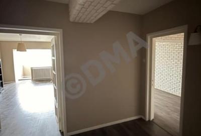Apartament cu 2 camere decomandat în Decebal - 5