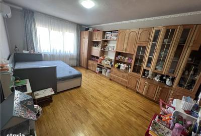 Apartament cu 2 camere decomandat în Lotus