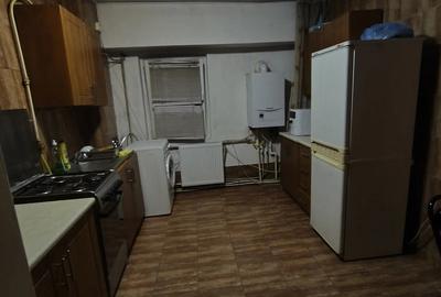 P.F inchiriez camera in apartament cu 3 camere - 3