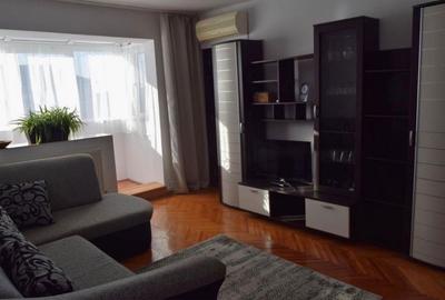 Apartament cu 3 camere semidecomandat în Central - 2
