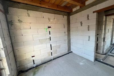 Casă cu 3 camere cu Teren 500 Mp în Central - 3