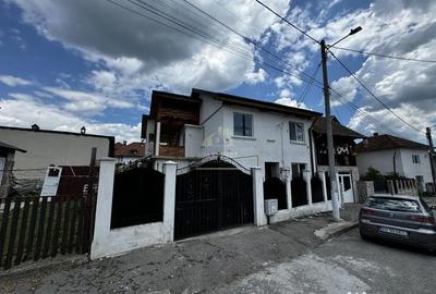 Casă cu 4 camere cu Teren 325 Mp în Câmpulung Muscel - 2