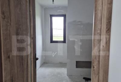 Casa noua cu 4 camere de vanzare in Ernei, 14 ari teren! - 9