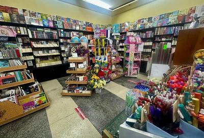 Spațiu comercial, de 80 mp, în Central - 2