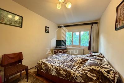 Apartament 3 camere, 2 bai, etaj intermediar, Complexul Studentesc Apartament 3 camere, 2 bai, etaj intermediar, Complexul Studentesc - 3