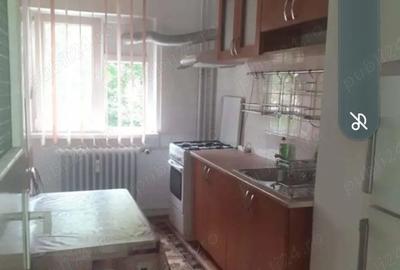 Garsonieră decomandată în Rovine - 4