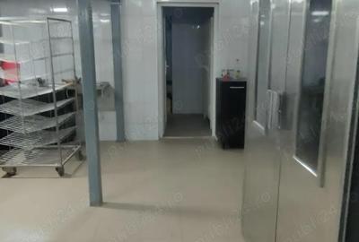 Spațiu comercial, de 120 mp, în Central - 3