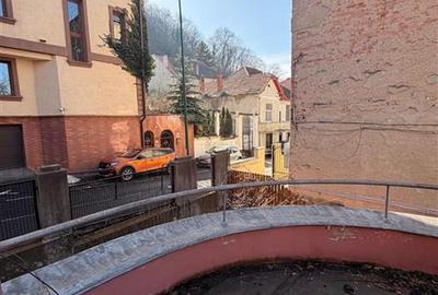 Apartament cu 4 camere semidecomandat, mobilat în Central - 4