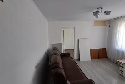 Apartament cu 3 camere semidecomandat în Exterior Vest - 3