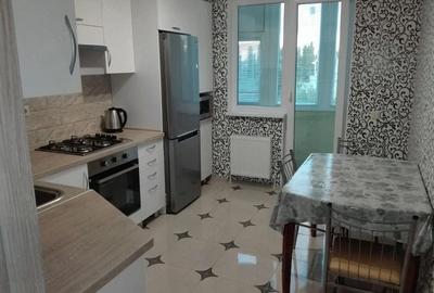 Apartament cu 2 camere decomandat în Titan