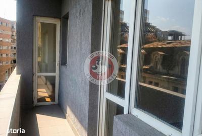 Apartament cu 5 camere decomandat în Romană - 3