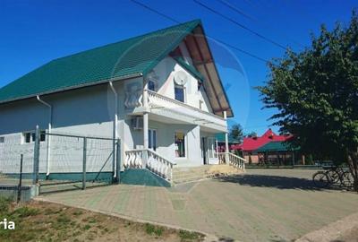 Casă cu 8 camere cu Teren 1300 Mp în Gălănești - 6