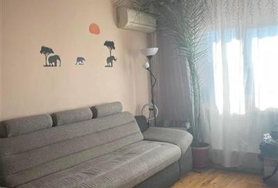 Apartament cu 3 camere decomandat, mobilat în Paltiniș