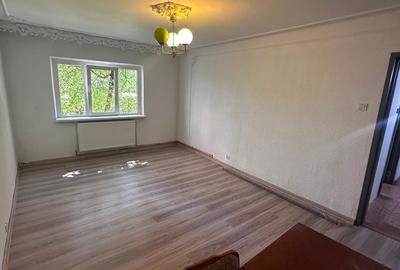 Apartament cu 2 camere decomandat în Nicolina - 2
