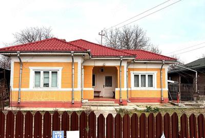 Casă cu 4 camere cu Teren 1500 Mp în Buda - 5