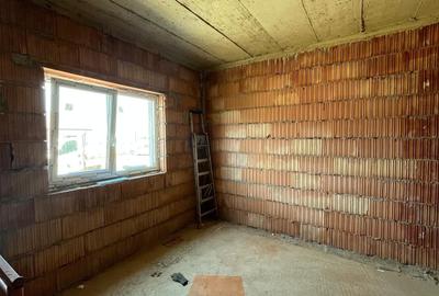 Duplex cu 4 camere cu Canalizare în Urseni - 7