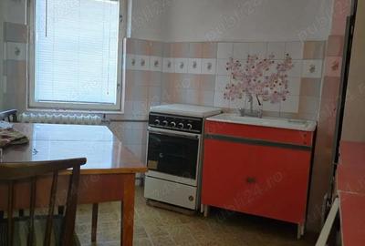 Apartament 2 camere decomandat Soarelui etaj 4 cu acoperis tigla - 1