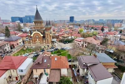 Casă cu 6 camere cu Canalizare în Regie - 1