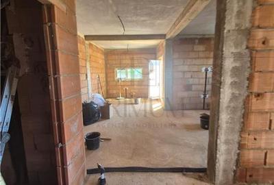 Duplex cu 4 camere cu Canalizare în Moșnița Nouă - 12