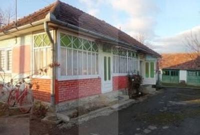 Casă cu 2 camere cu Teren 1000 Mp în Turia - 5